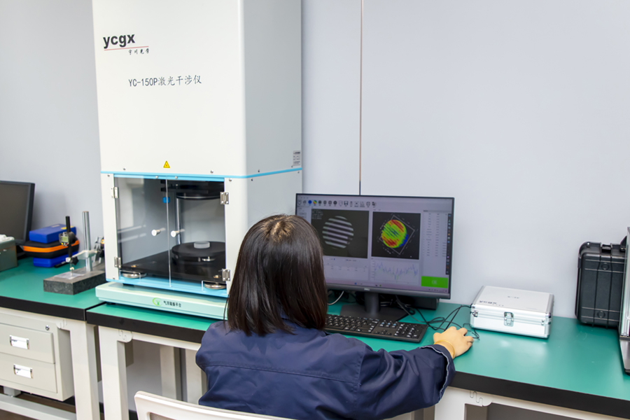YC -150P激光干涉仪