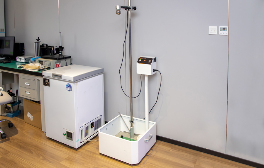 落球冲击实验机，高低温试验箱